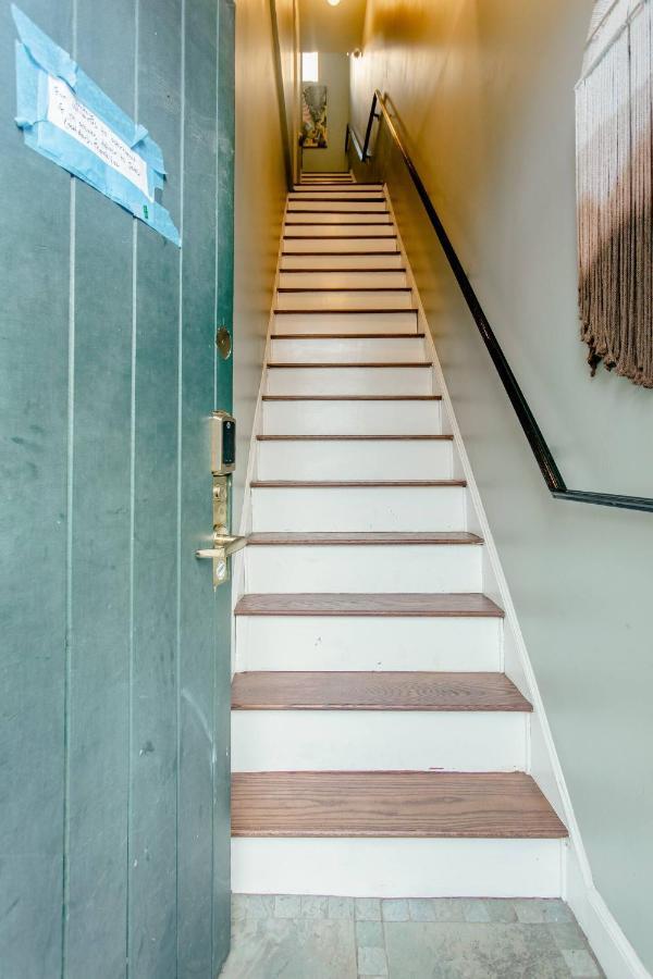 Appartement Airy Greenwich Retreat With Private Deck